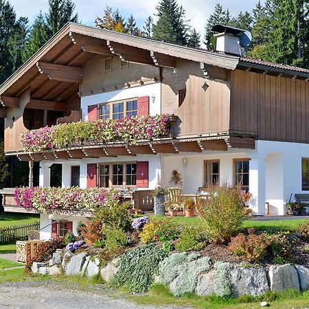 Landhaus Patricia เอลล์เมา ภายนอก รูปภาพ