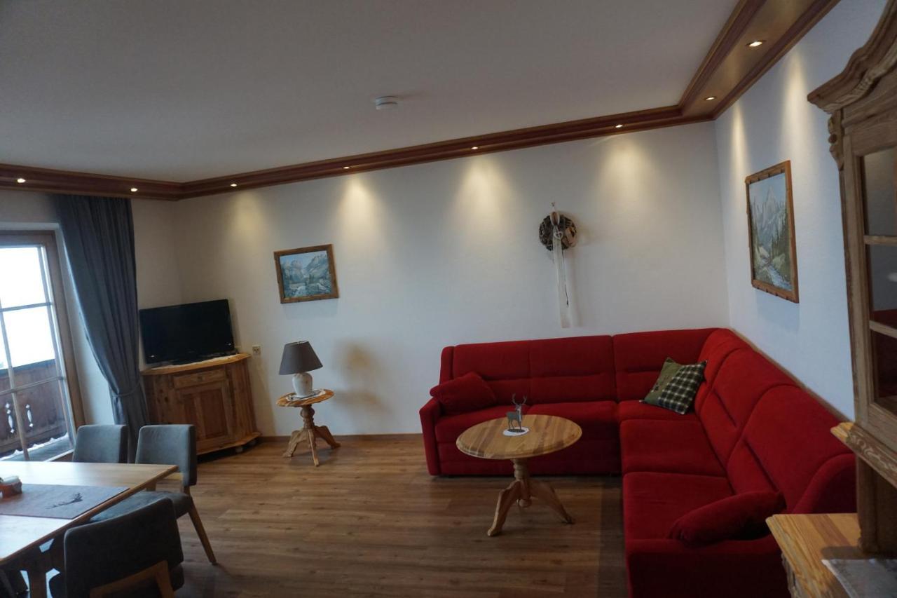 Landhaus Patricia เอลล์เมา ภายนอก รูปภาพ
