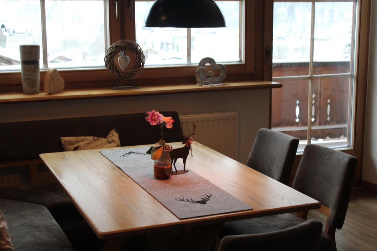 Landhaus Patricia เอลล์เมา ภายนอก รูปภาพ