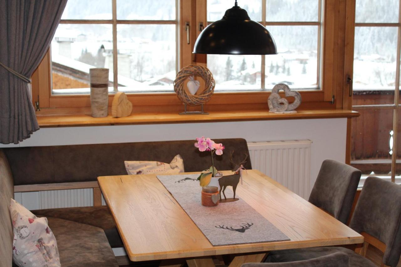 Landhaus Patricia เอลล์เมา ภายนอก รูปภาพ